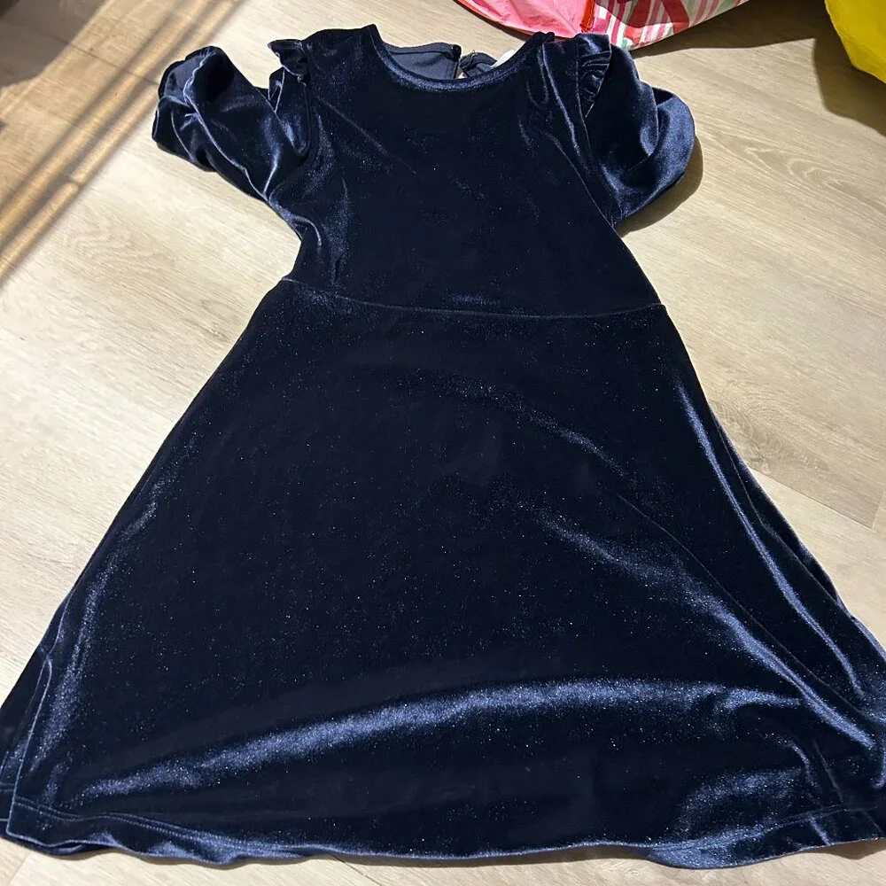 💙✨ ZARA Girls Velvet Dress – Size 10 ✨💙 - Picture 3 of 7